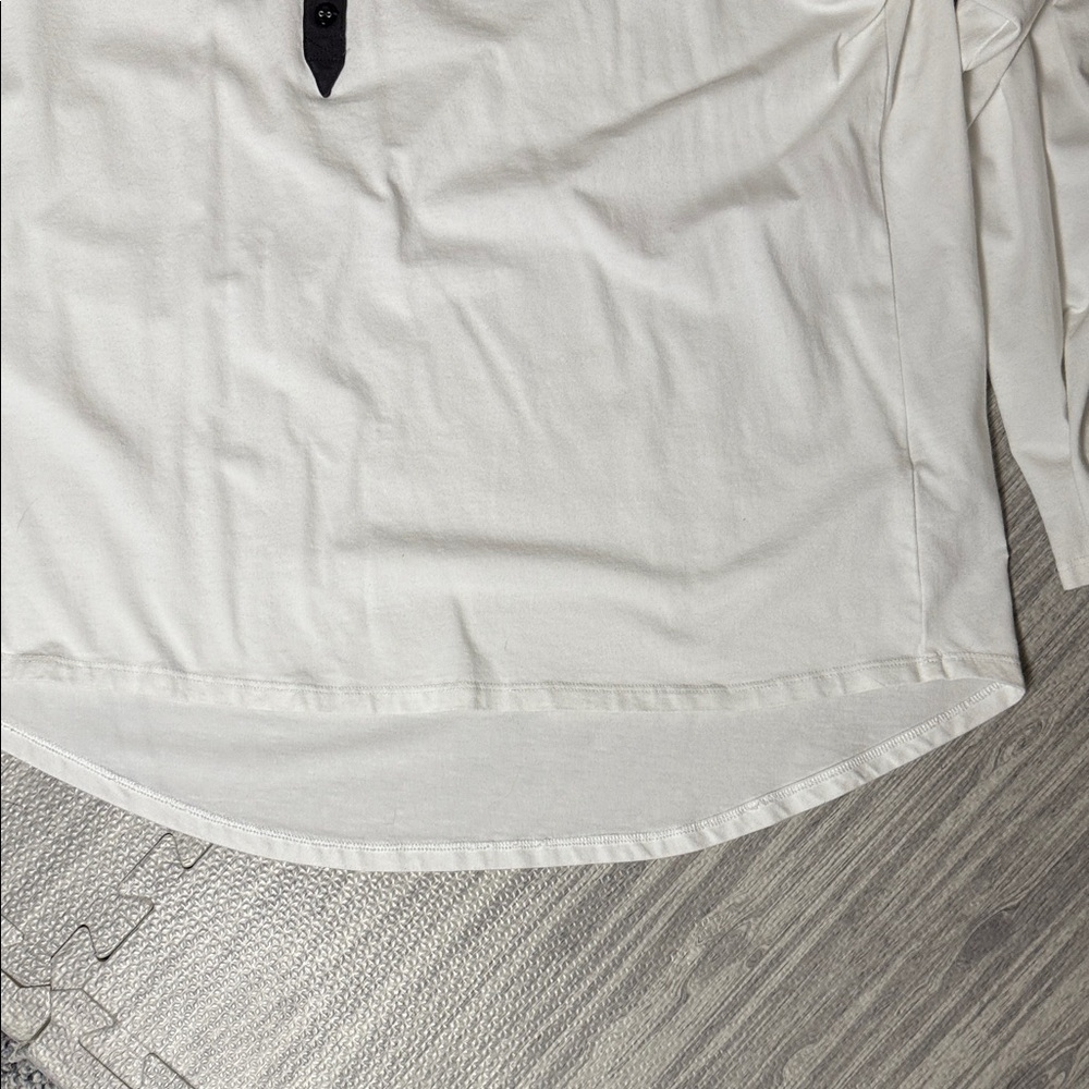 Pendleton Women's Basic White and Black Faux Button Down Shirt Size Large - Picture 4 of 5